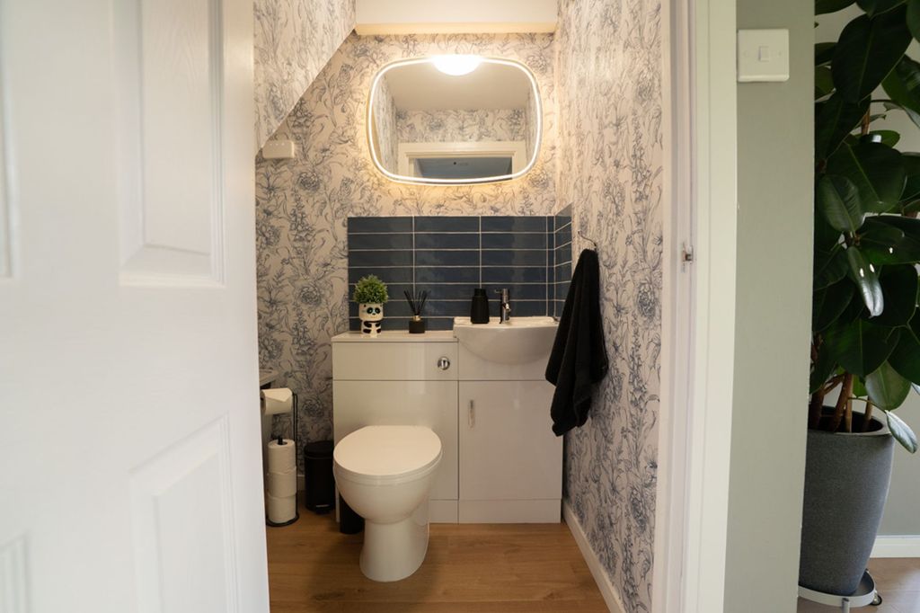 Property photo 3 of 34