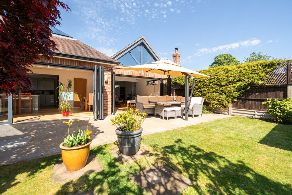Property photo 1 of 20 1452942-22-69F497...