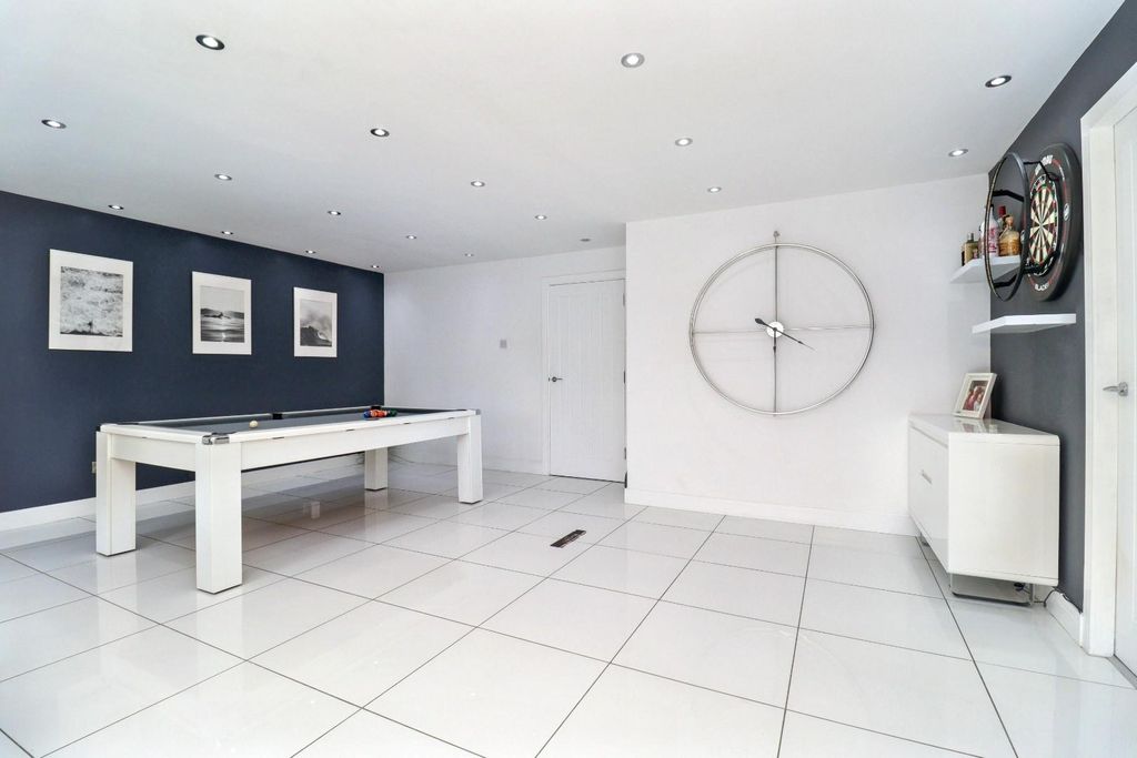 Additional image 8 of 5 bed detached house for saleWainwright Walk, Seaton Carew, Hartlepool TS25