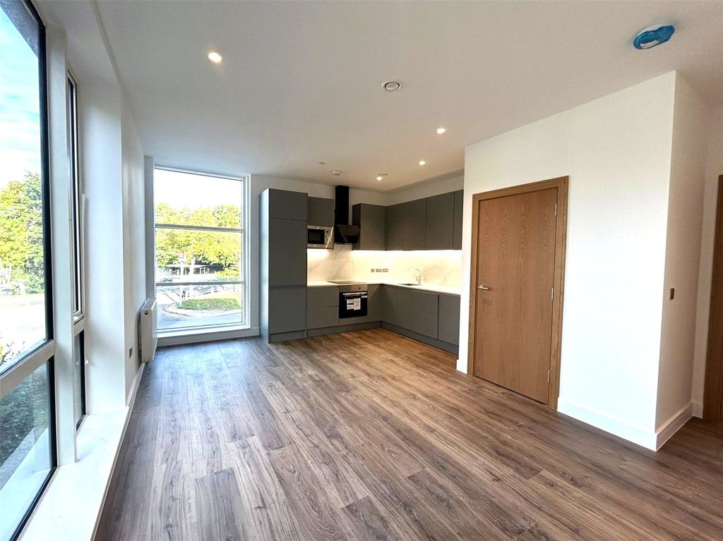 Property photo 2 of 24 Picture No. 18