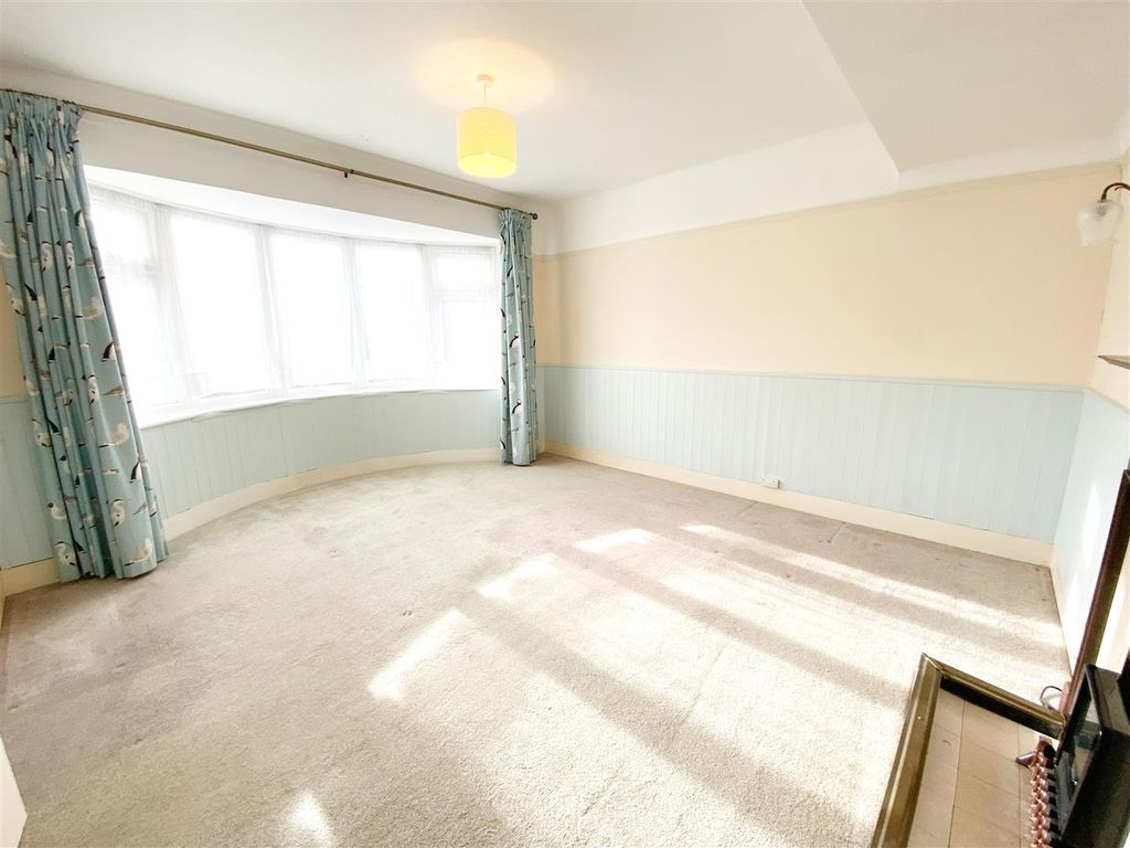 Property photo 3 of 6 Img_5561.Jpg