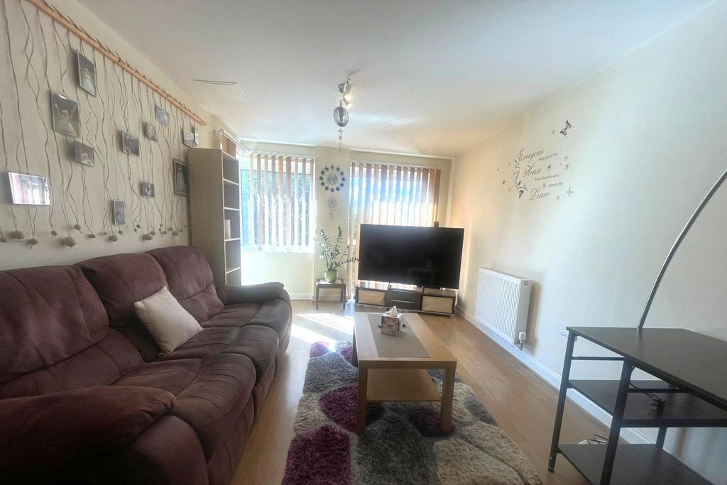 Property photo 2 of 9 Picture No. 02