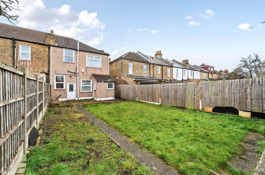 Property photo 2 of 12 1411058-8-698c5A631A1B3.Jpg