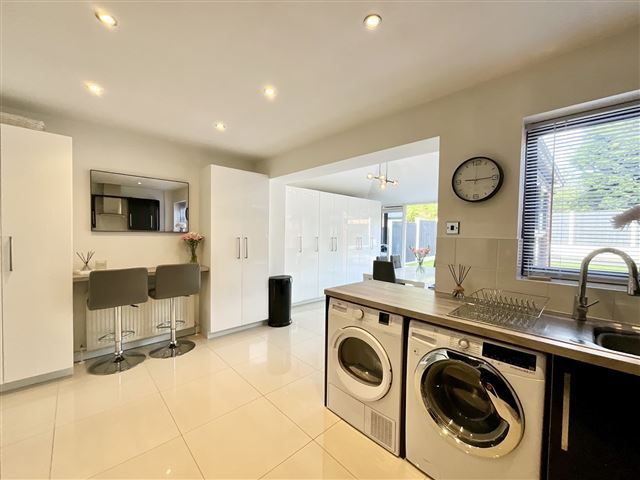 Property photo 3 of 18 Kitchen/Diner