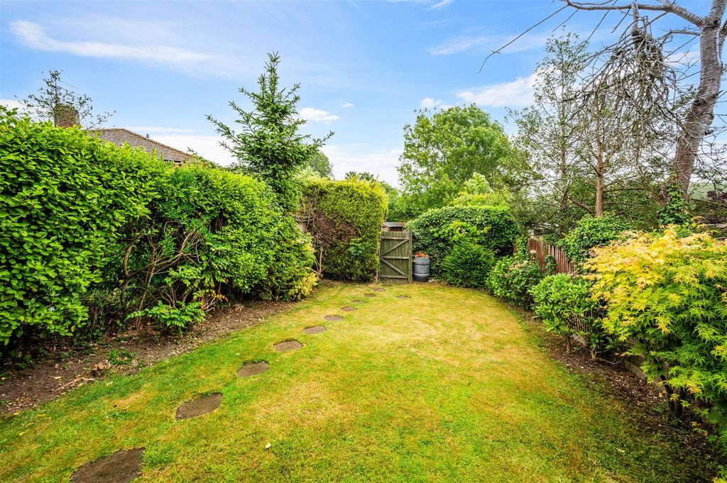 Property photo 3 of 27 Sandlands Road, 14- (17).Jpg