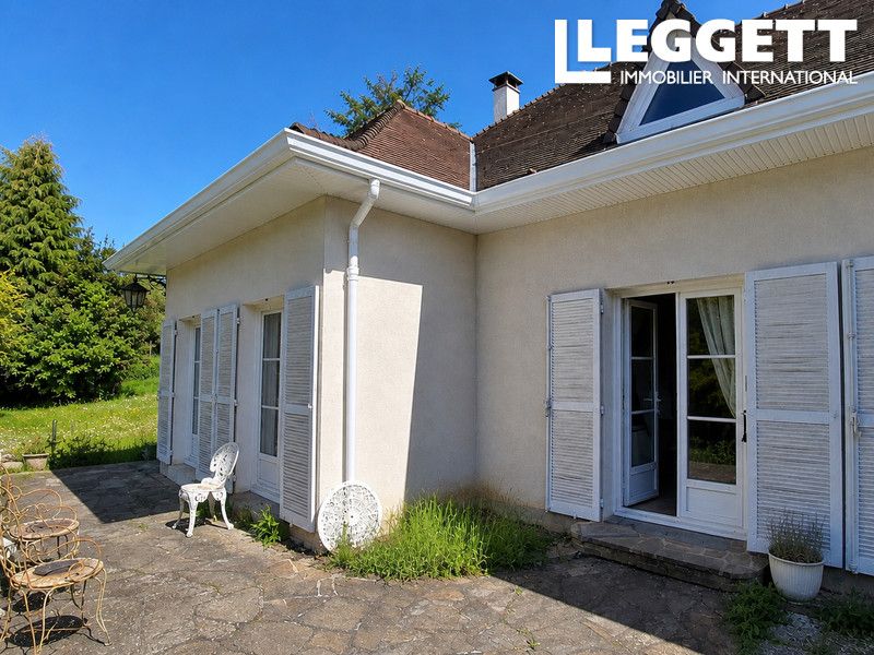 Property photo 1 of 10