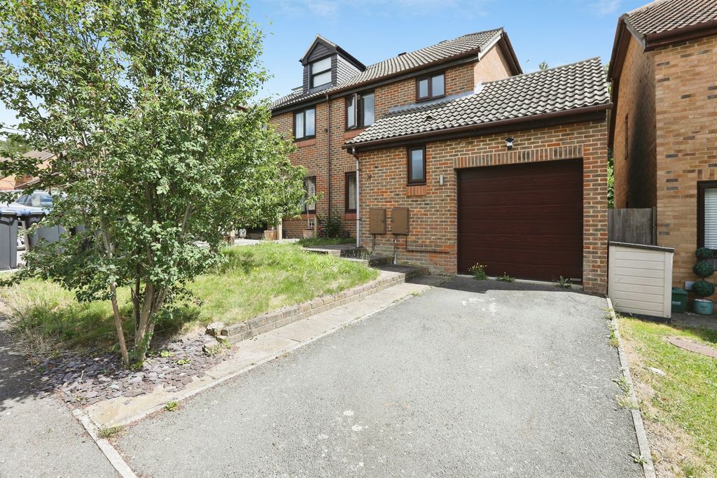 Property photo 1 of 14