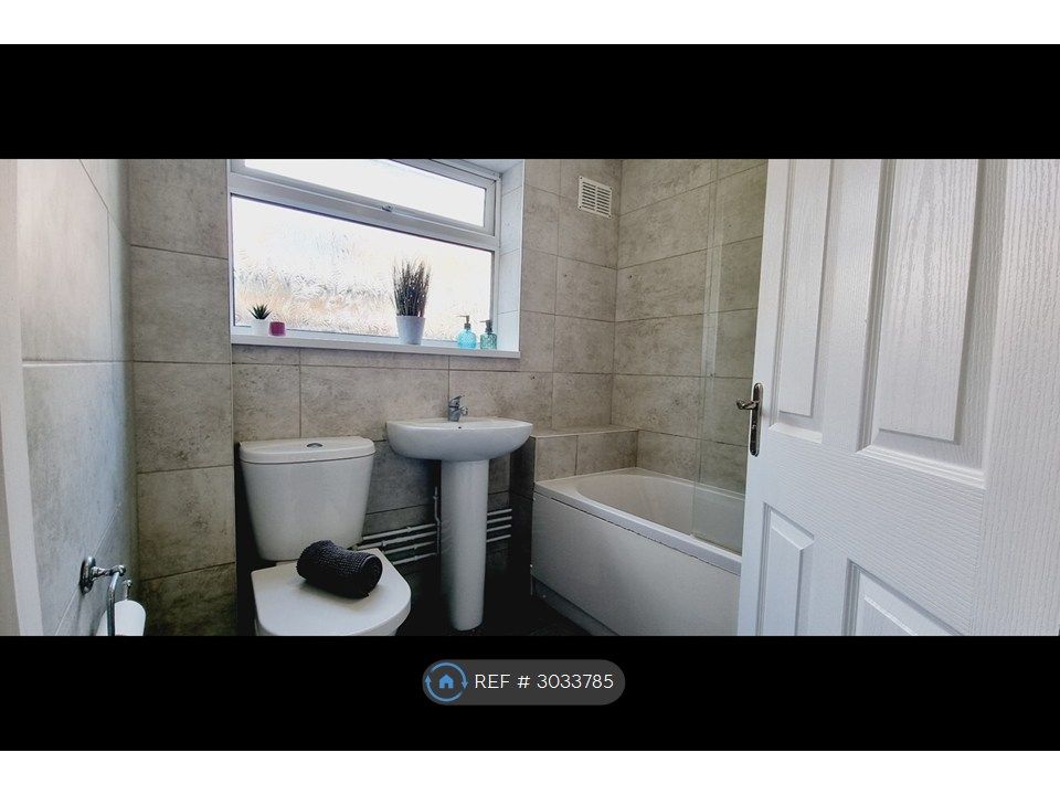 Property photo 2 of 17 Refitted Bathroom With Shower