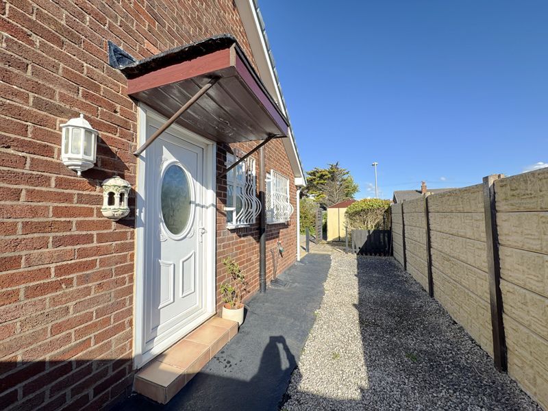 Property photo 3 of 20 Entrance