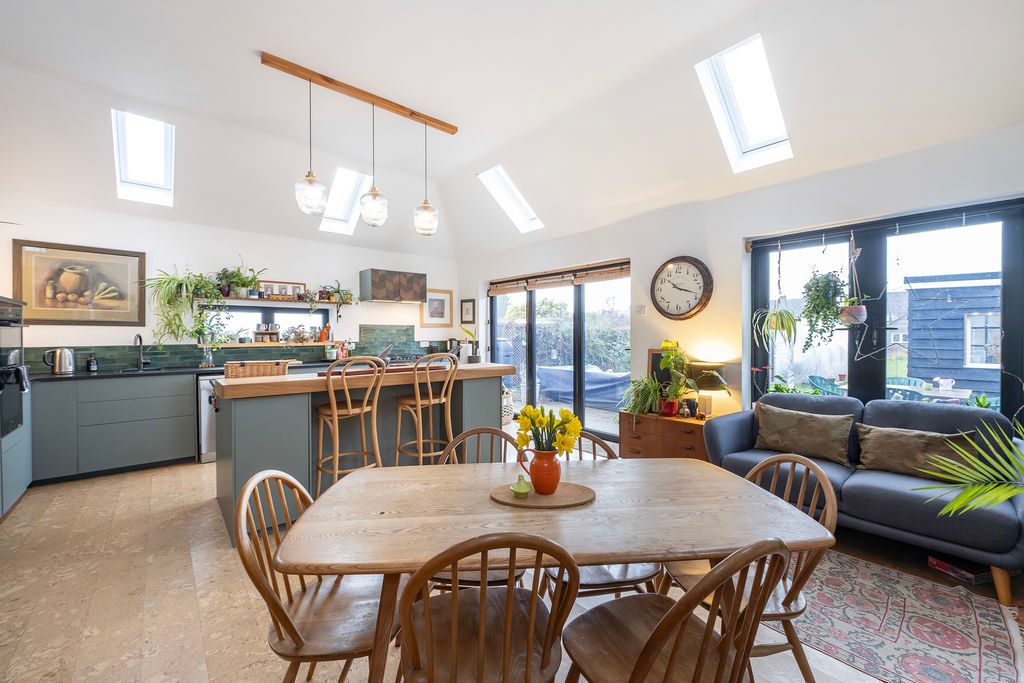 Property photo 2 of 21 Photo 11