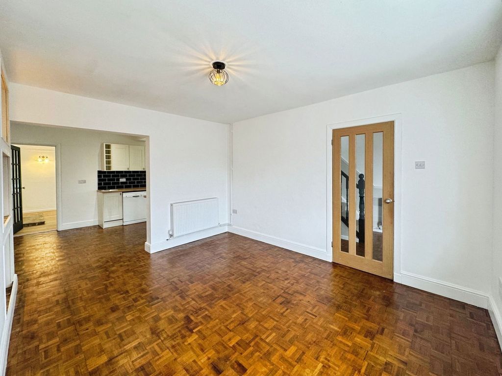 Property photo 3 of 30