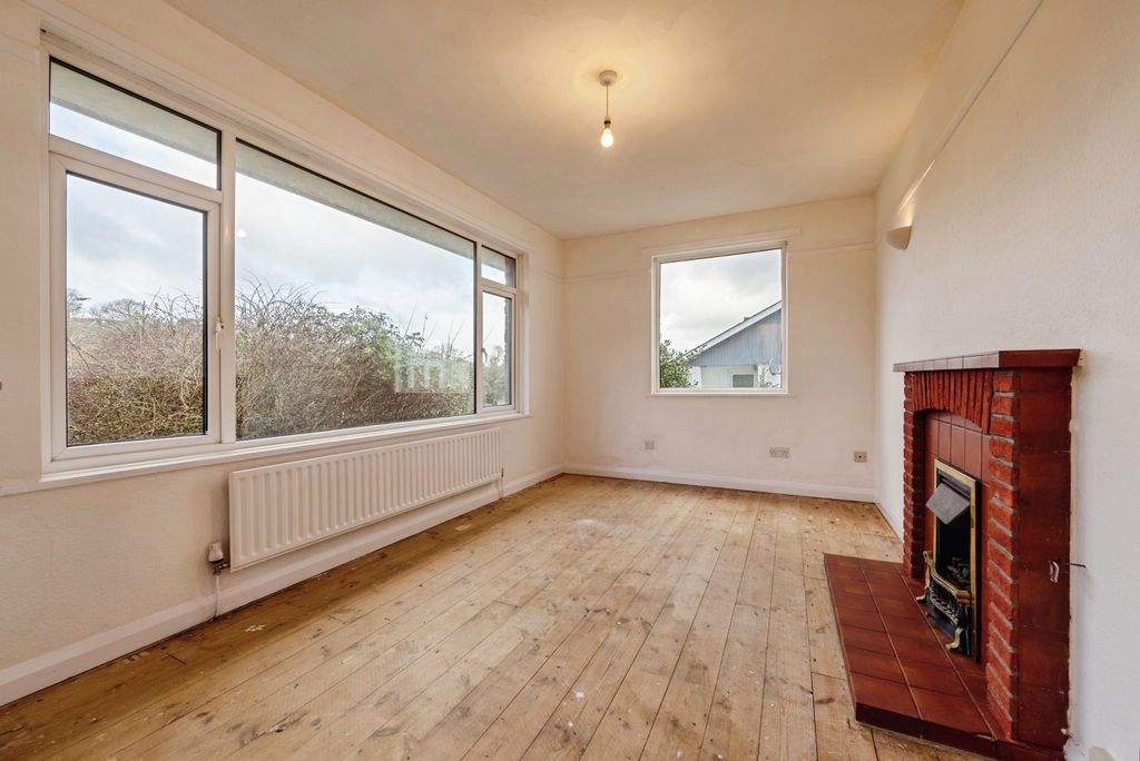 Property photo 2 of 18 Pbox-Img.Jpg