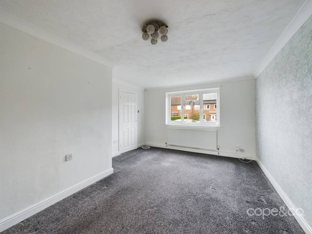 Property photo 3 of 12 3180696