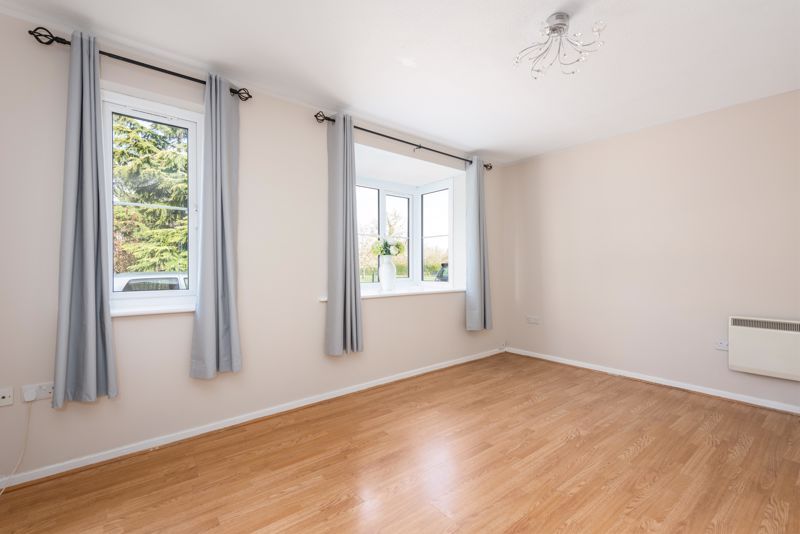 Property photo 3 of 7 Photo 7