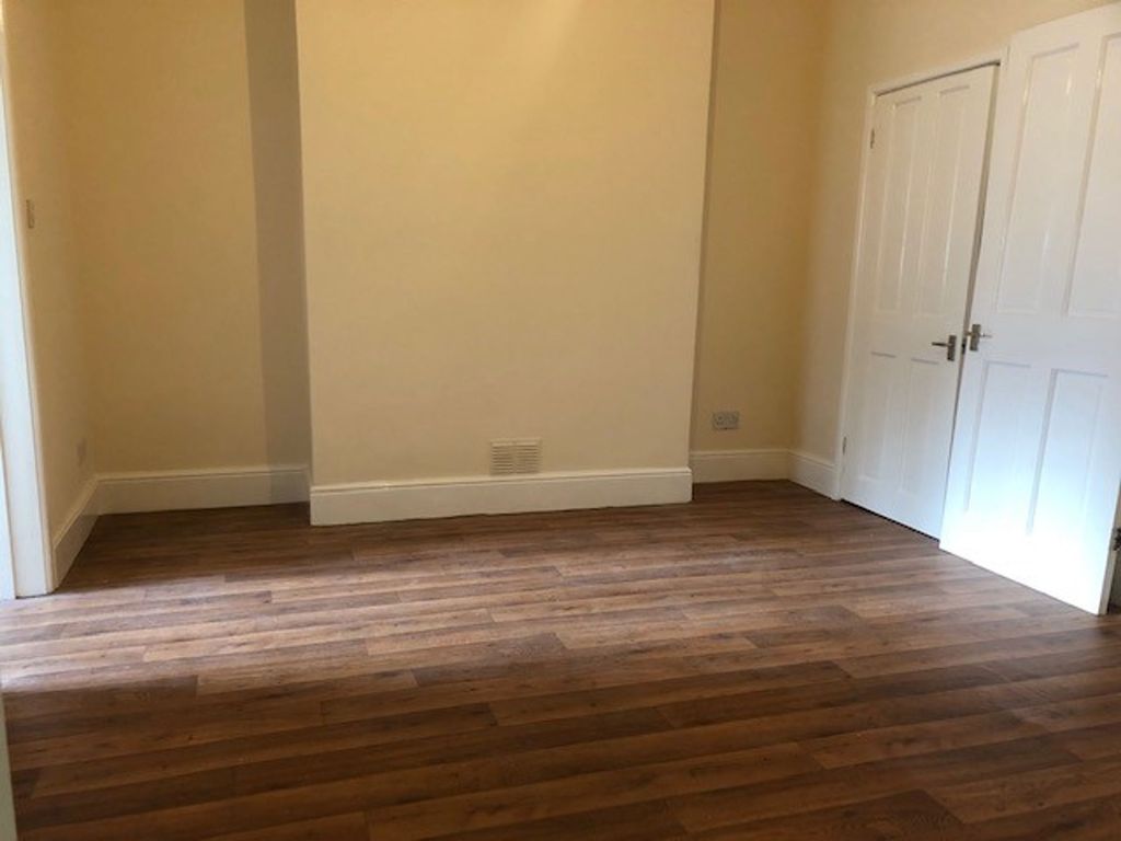 Property photo 3 of 10 Photo 3