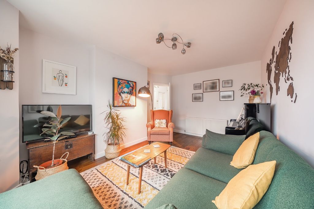 Property photo 2 of 11 Picture No. 13