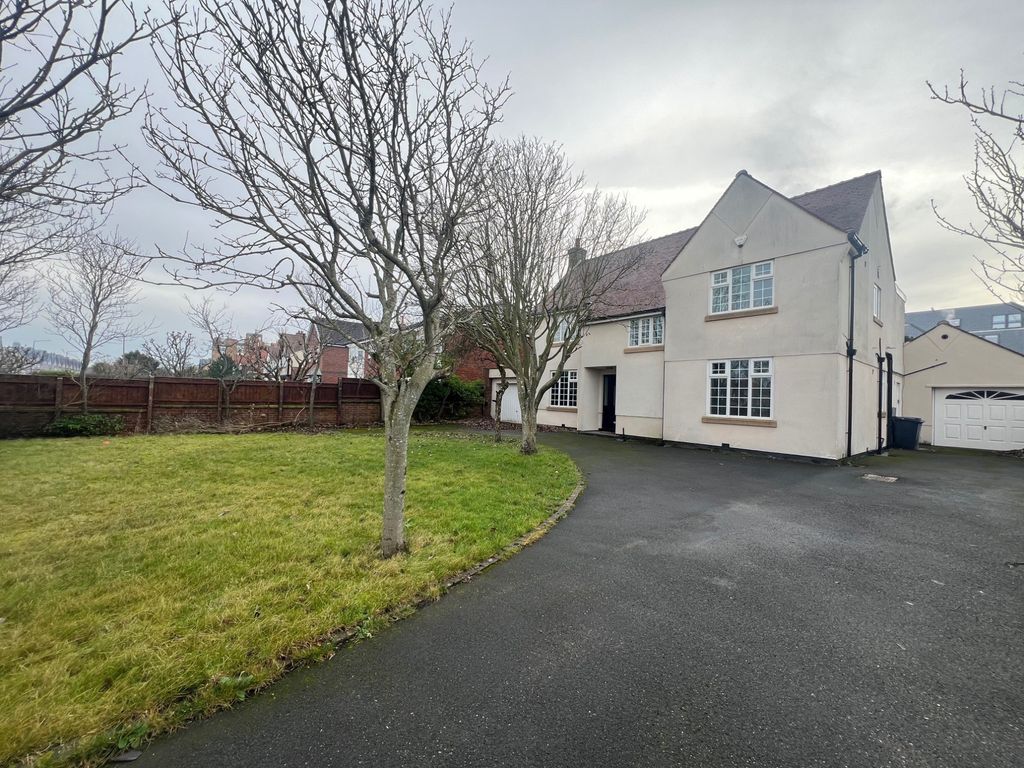 Property photo 1 of 21