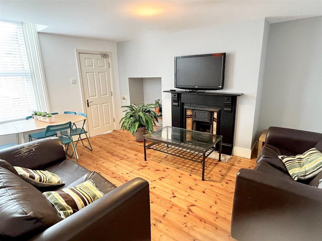 Property photo 1 of 8 29 Bolingbroke3.Jpg