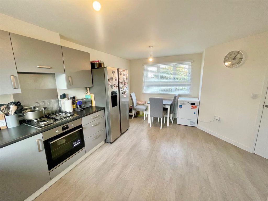 Property photo 2 of 13 Kitchen 2.Jpg