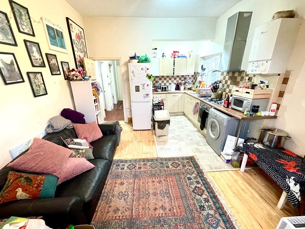 Property photo 3 of 8