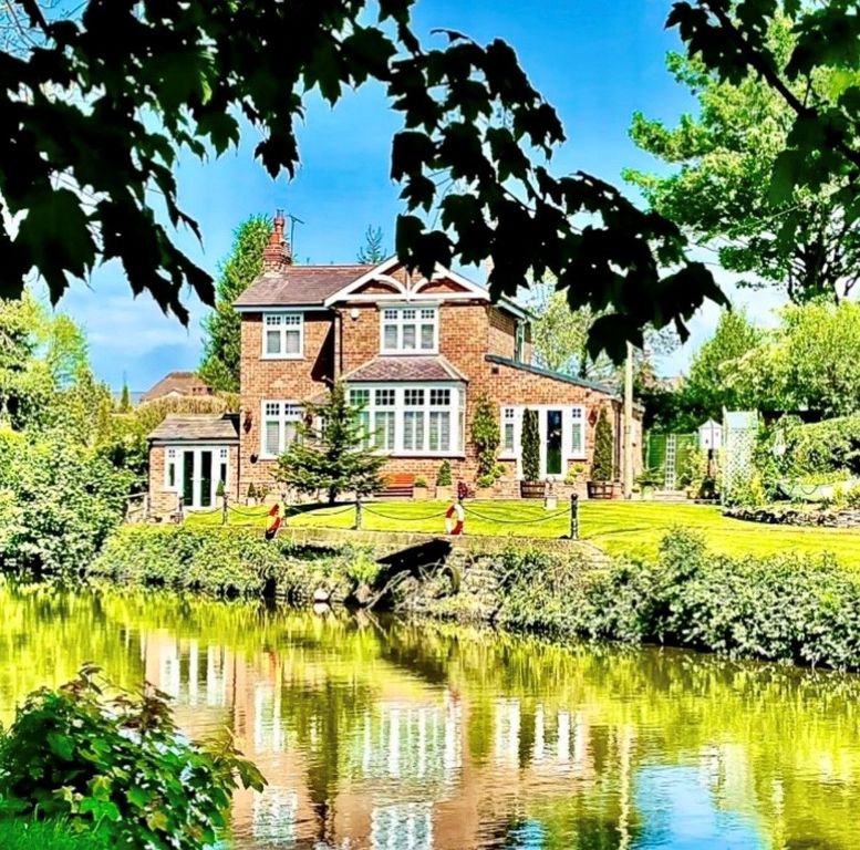 Property photo 1 of 52