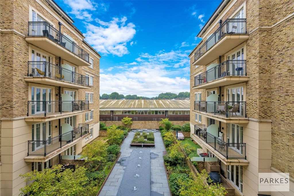 Property photo 3 of 7 Picture No. 41