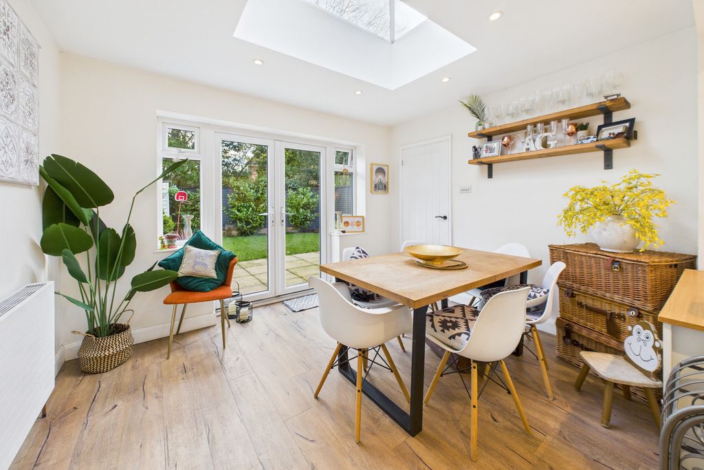 Property photo 3 of 18