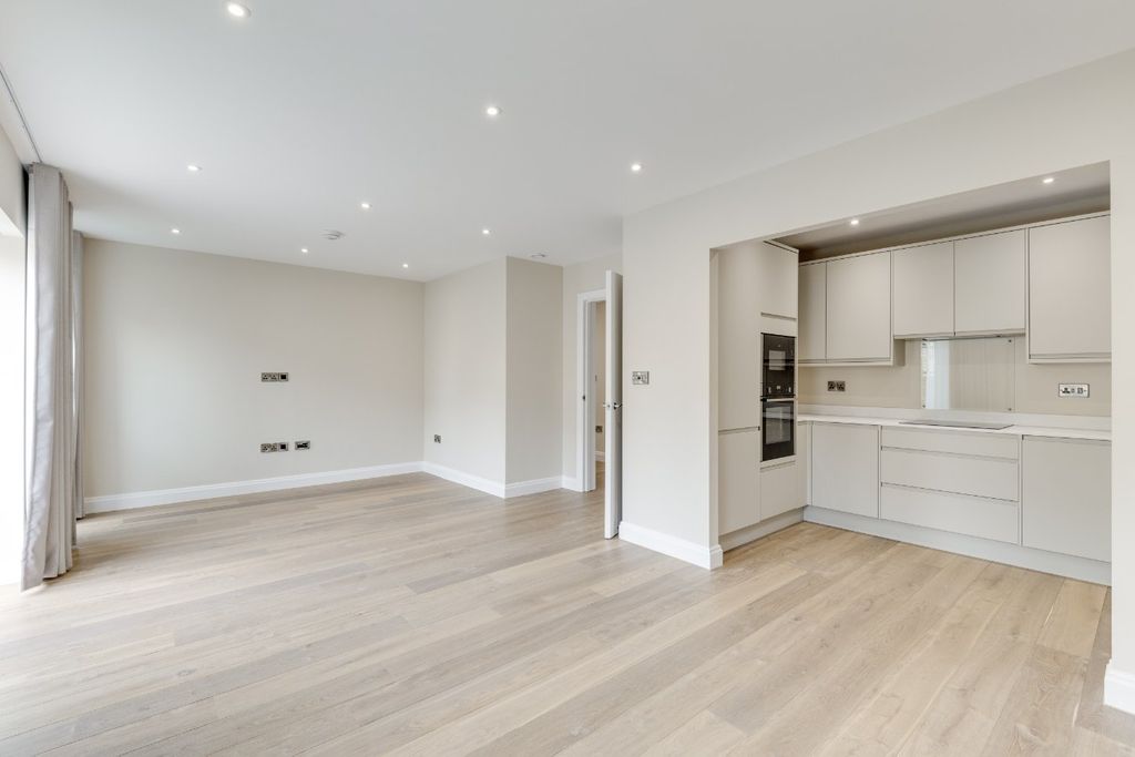 Property photo 1 of 9 Picture No. 13