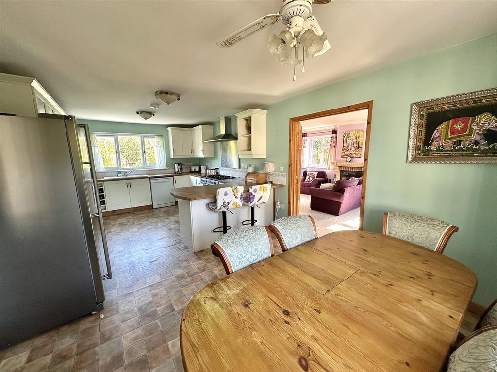 Property photo 2 of 35 20251017_121235646_Ios.Jpg