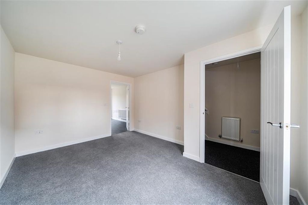 Property photo 3 of 10 (Main)