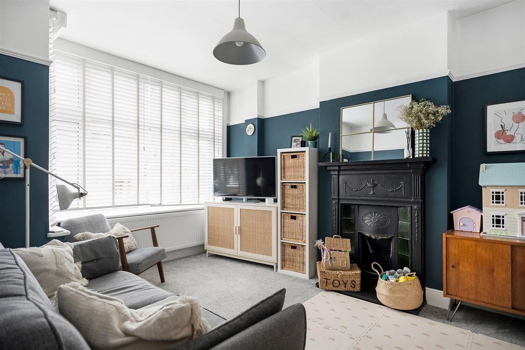 Property photo 2 of 15 Reception Room