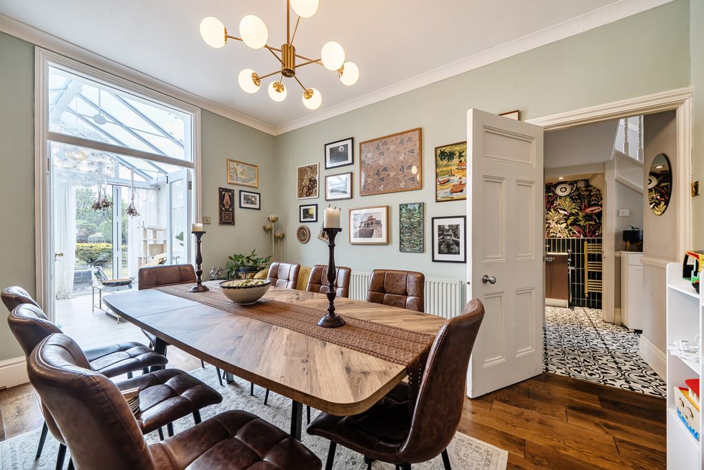 Property photo 3 of 28 1451927-14-6A01A6...