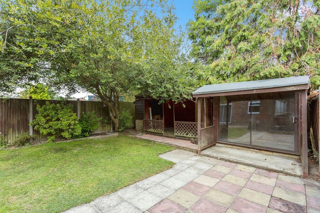 Property photo 2 of 17