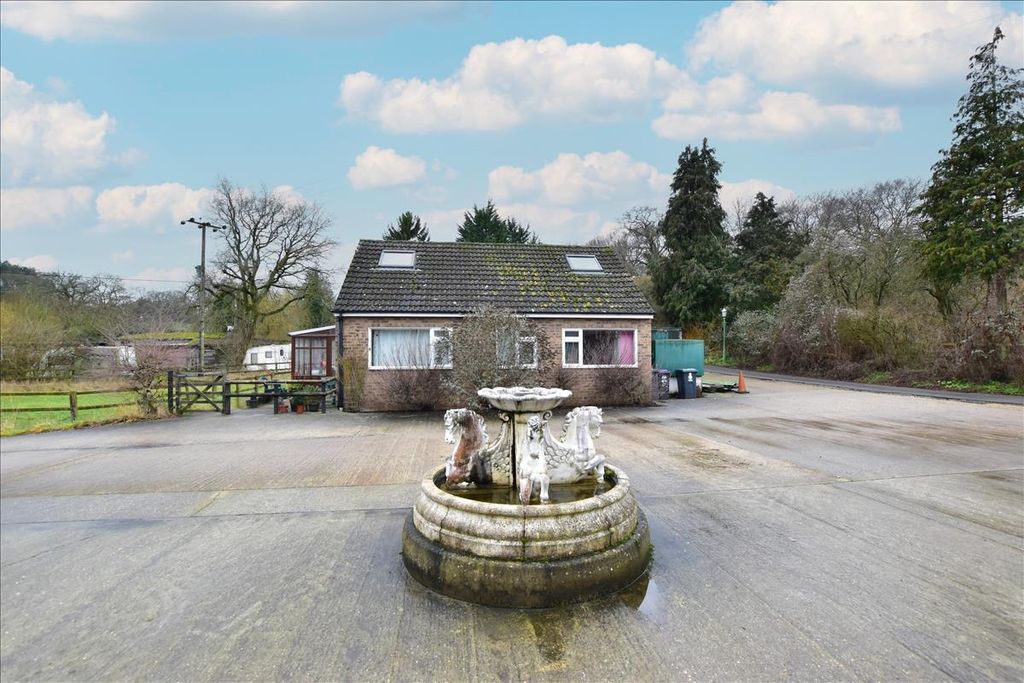 Property photo 2 of 41