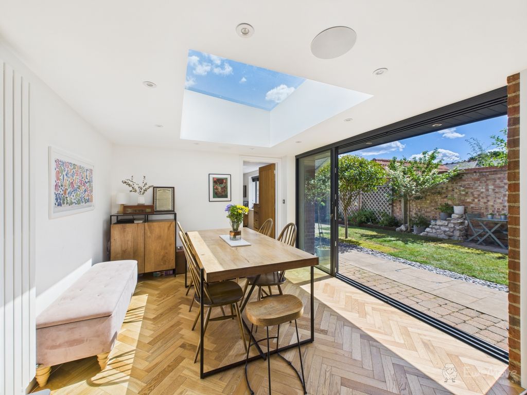 Property photo 2 of 26 Dining Room- Mark Stephens Ewemove Newmarket And S