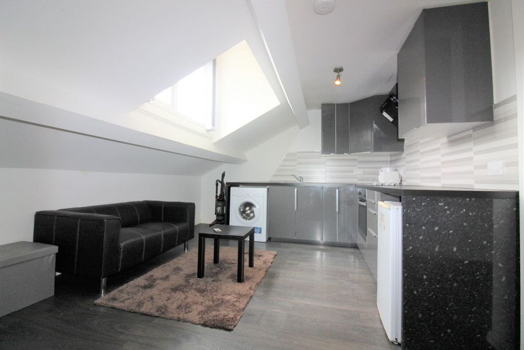 Property photo 1 of 4