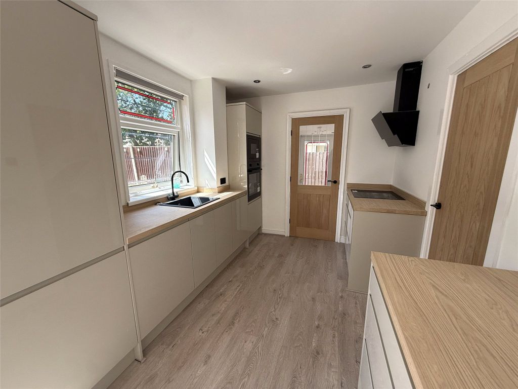Property photo 2 of 19 Picture No. 76