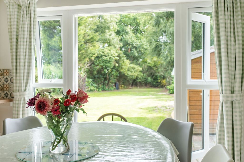 Property photo 2 of 20 Kitchen/Diner Onto The Garden