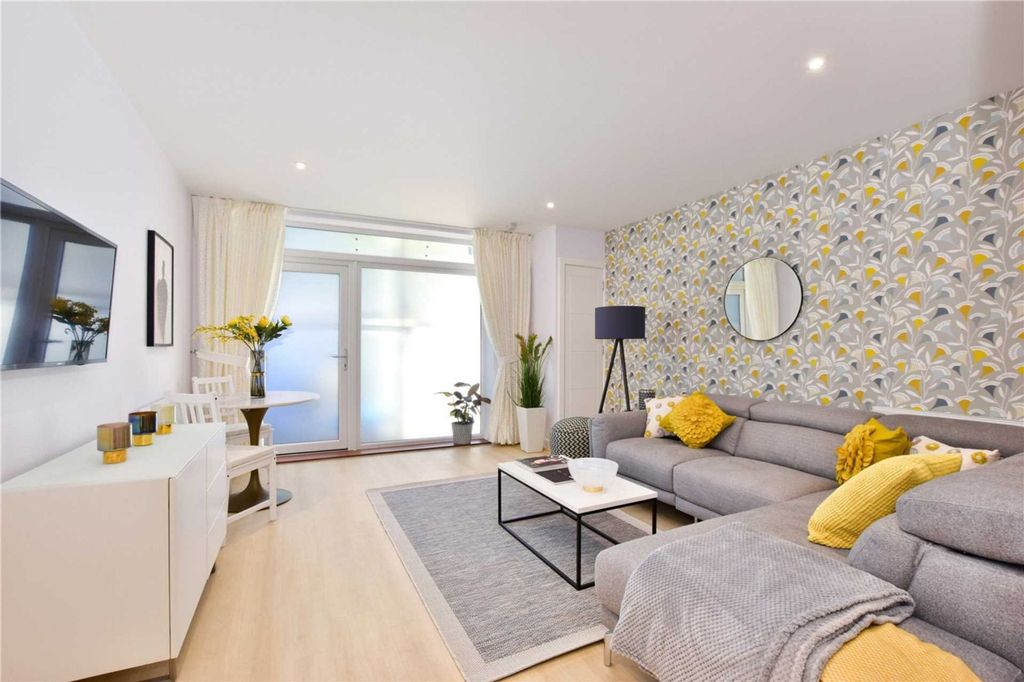 Property photo 1 of 4