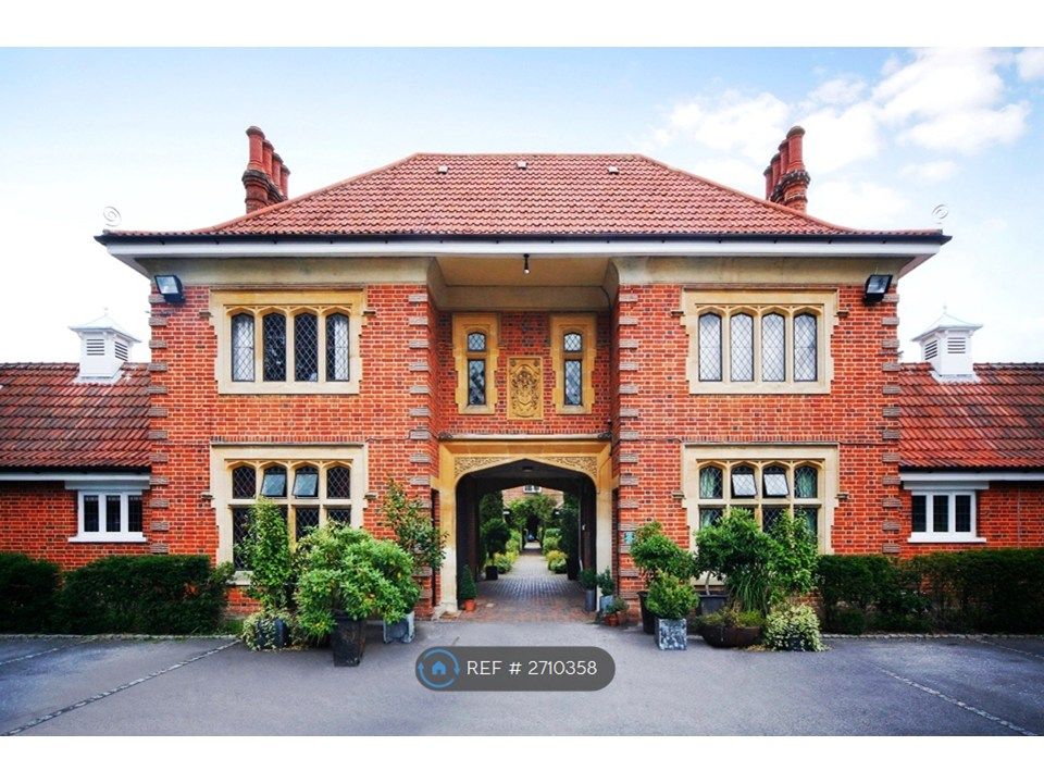 Property photo 2 of 35 Court Yard