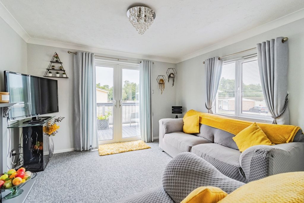 Property photo 3 of 14 Pbox-Img.Jpg