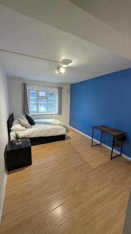 Property photo 1 of 8 Bedroom