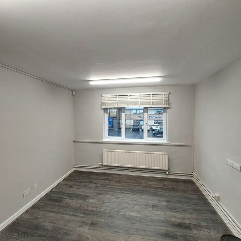 Property photo 1 of 3