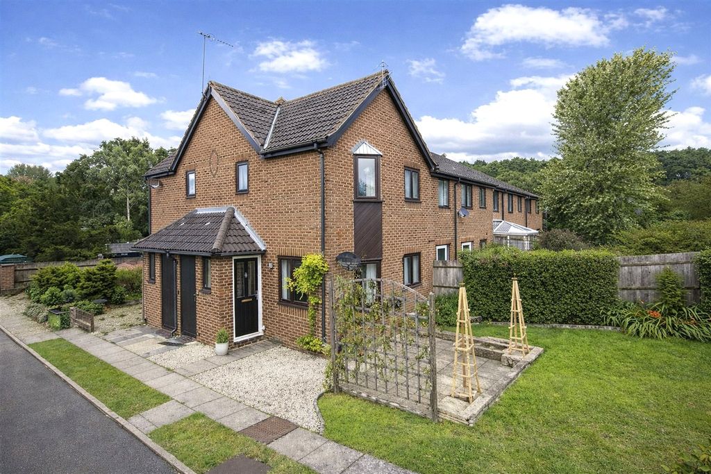 Property photo 1 of 9 Picture No. 16