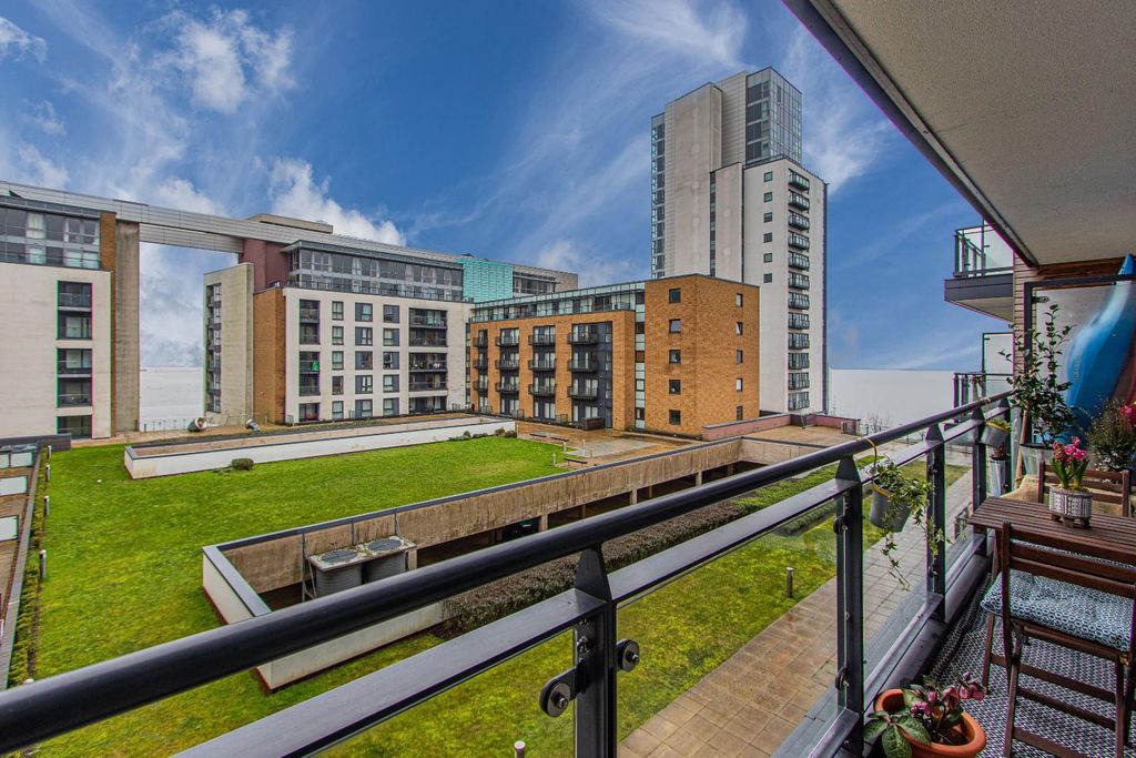 Property photo 2 of 12 Davaar House 45-15.Jpg