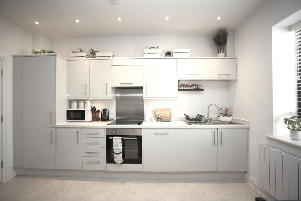 Property photo 3 of 14 Picture No. 24