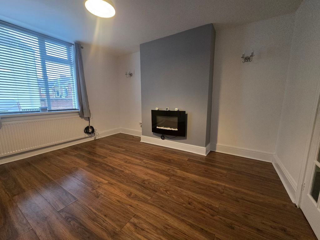 Property photo 3 of 10 Photo 7