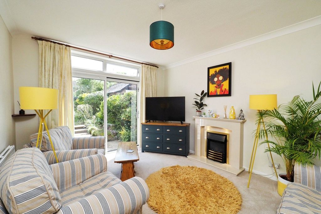 Property photo 2 of 24 Pbox-Img.Jpg