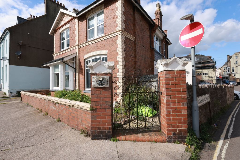 Property photo 1 of 18 Front View