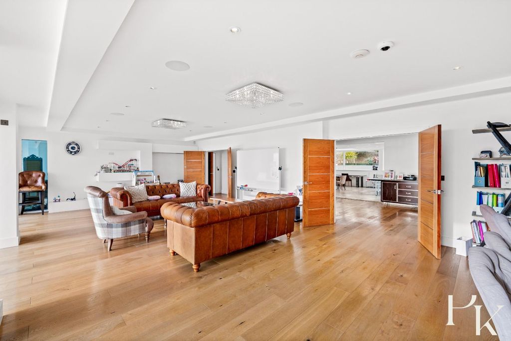 Additional image 13 of 5 bed detached house for saleRoedean Crescent, Brighton BN2